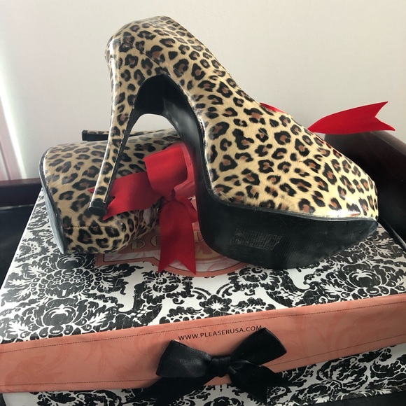 Leopard Print Stilettos - Picture 4 of 6